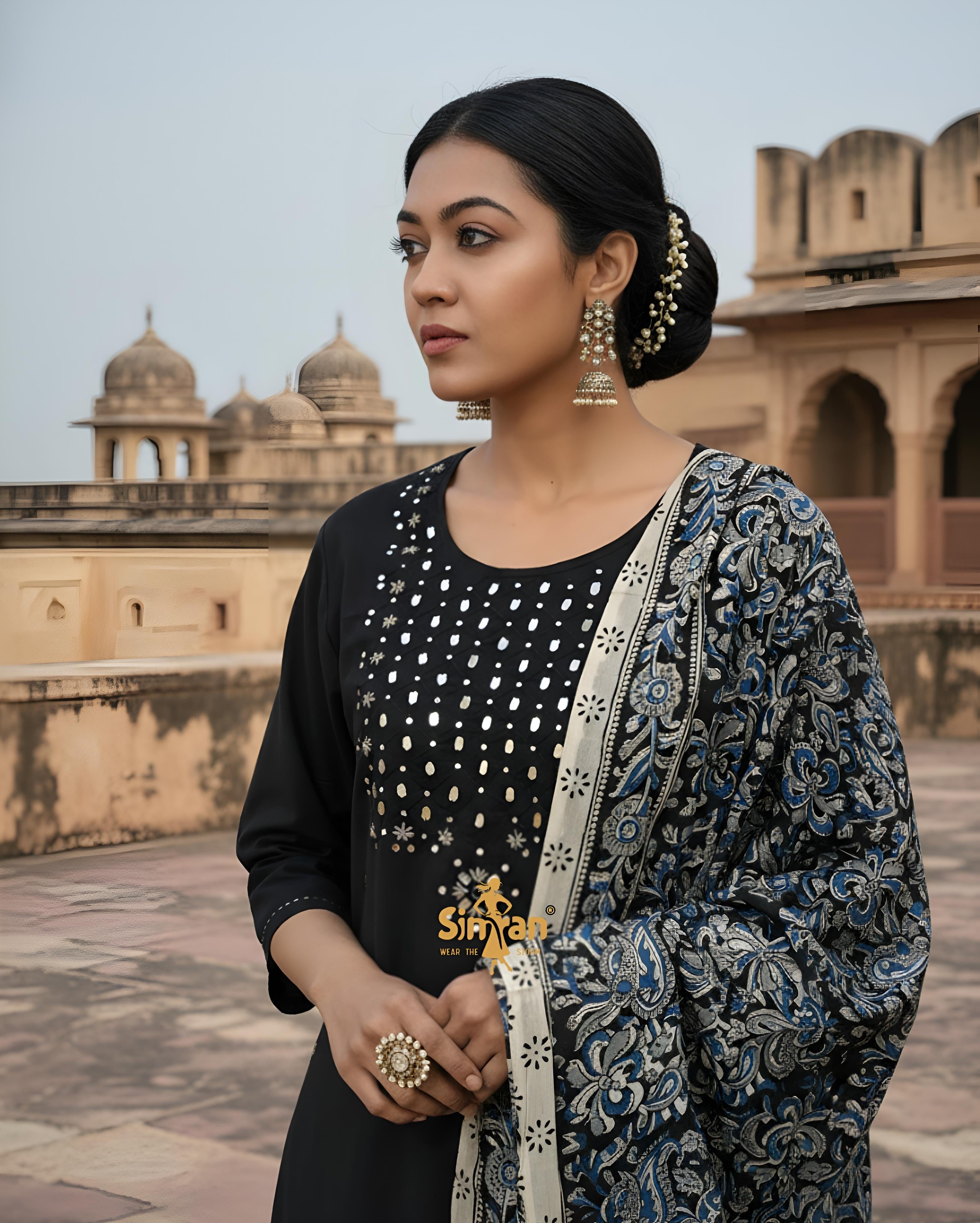 Linen Cotton Kurti Pant Set with Kalamkari Dupatta & Mirror Neck Work 014895