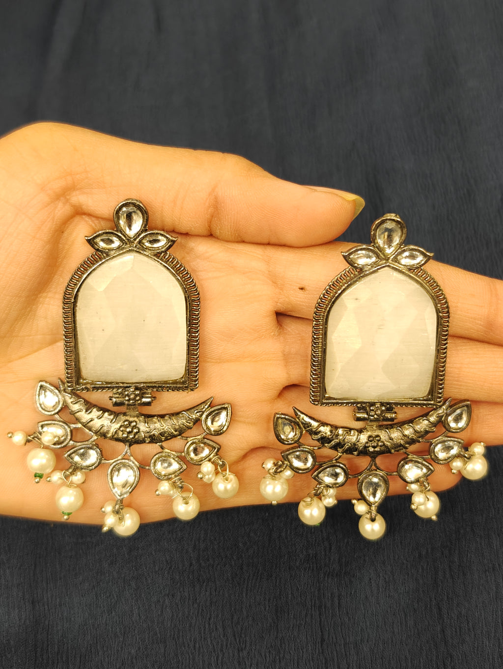 Fashionable Dangler 012016
